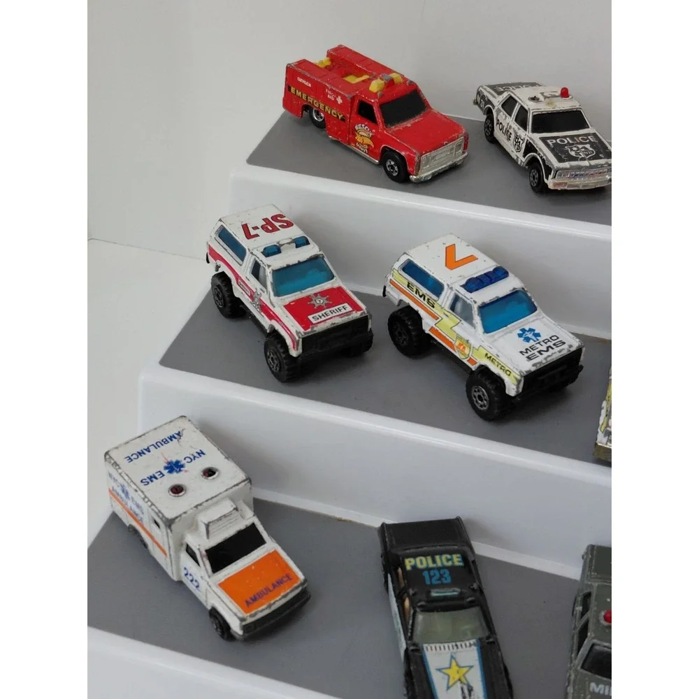 LOT of‎ 16 Variety Die Cast Cars EMS Police Fire Vehicles 70s - 90s